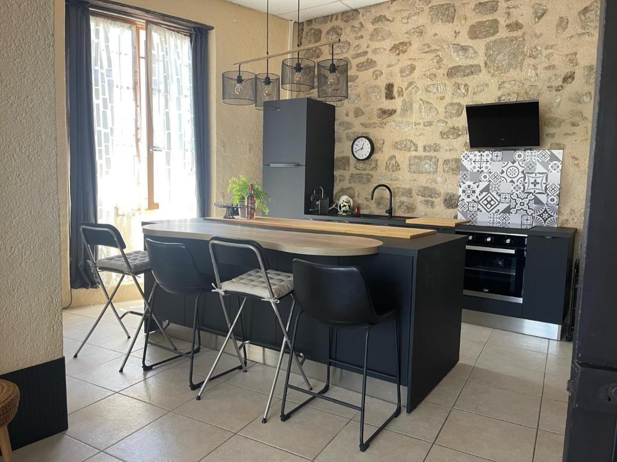 Poppy Appartement De Charme A 2 Min Centre-Ville Figeac Exterior photo