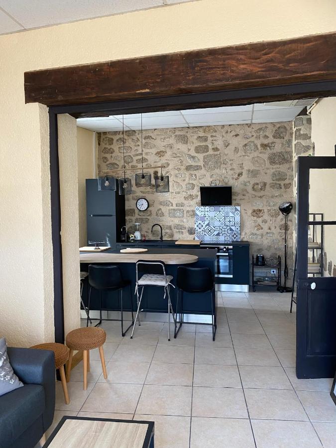 Poppy Appartement De Charme A 2 Min Centre-Ville Figeac Exterior photo